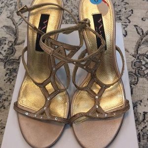 Brand new Nina shoes